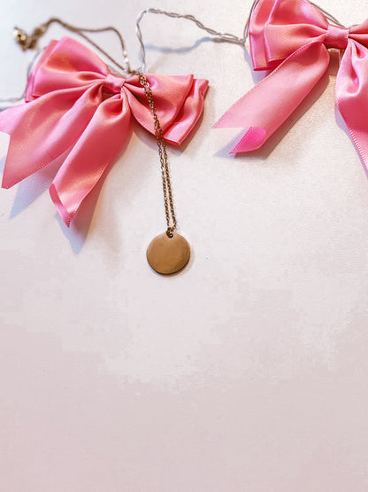 Gold circle necklace